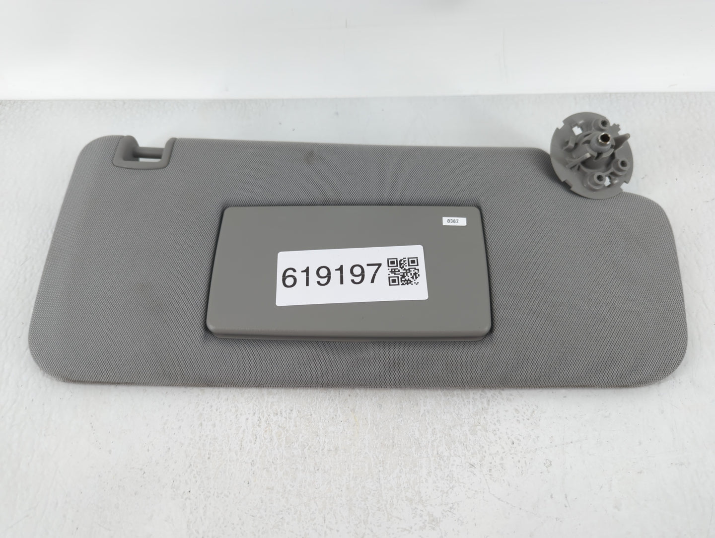 2017-2021 Chevrolet Trax Sun Visor Shade Replacement Passenger Right Mirror Fits Fits 2017 2018 2019 2020 2021 OEM Used Auto