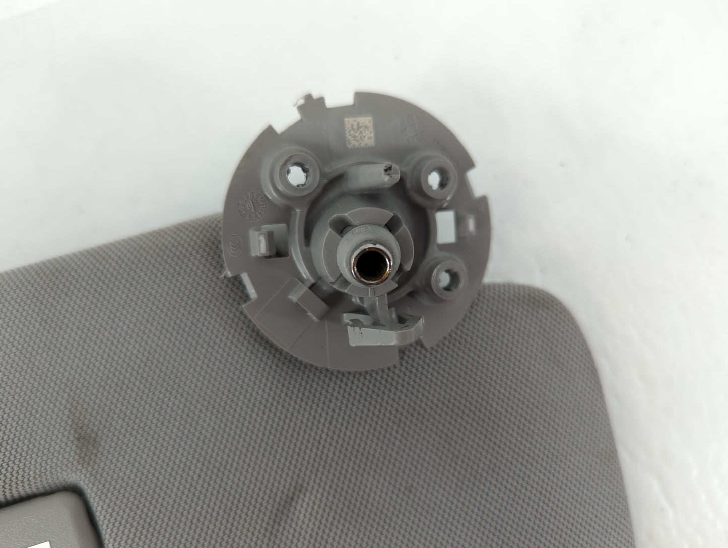 2017-2021 Chevrolet Trax Sun Visor Shade Replacement Passenger Right Mirror Fits Fits 2017 2018 2019 2020 2021 OEM Used Auto