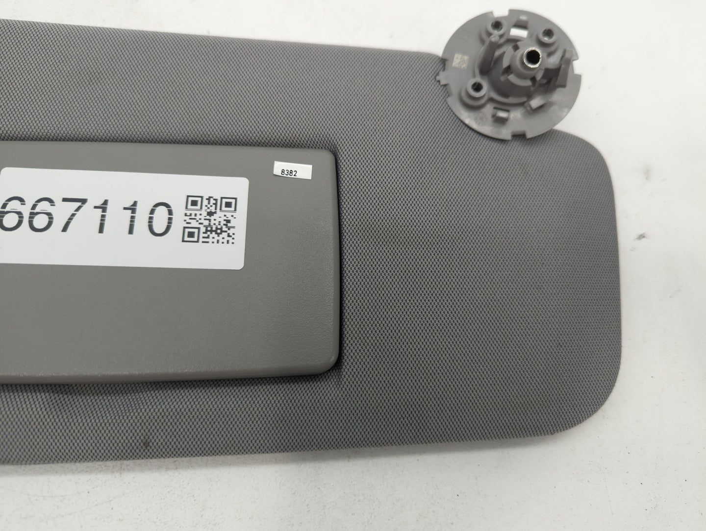 2017-2021 Chevrolet Trax Sun Visor Shade Replacement Passenger Right Mirror Fits Fits 2017 2018 2019 2020 2021 OEM Used Auto