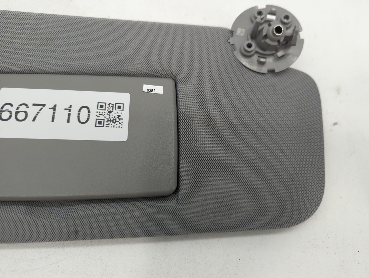 2017-2021 Chevrolet Trax Sun Visor Shade Replacement Passenger Right Mirror Fits Fits 2017 2018 2019 2020 2021 OEM Used Auto