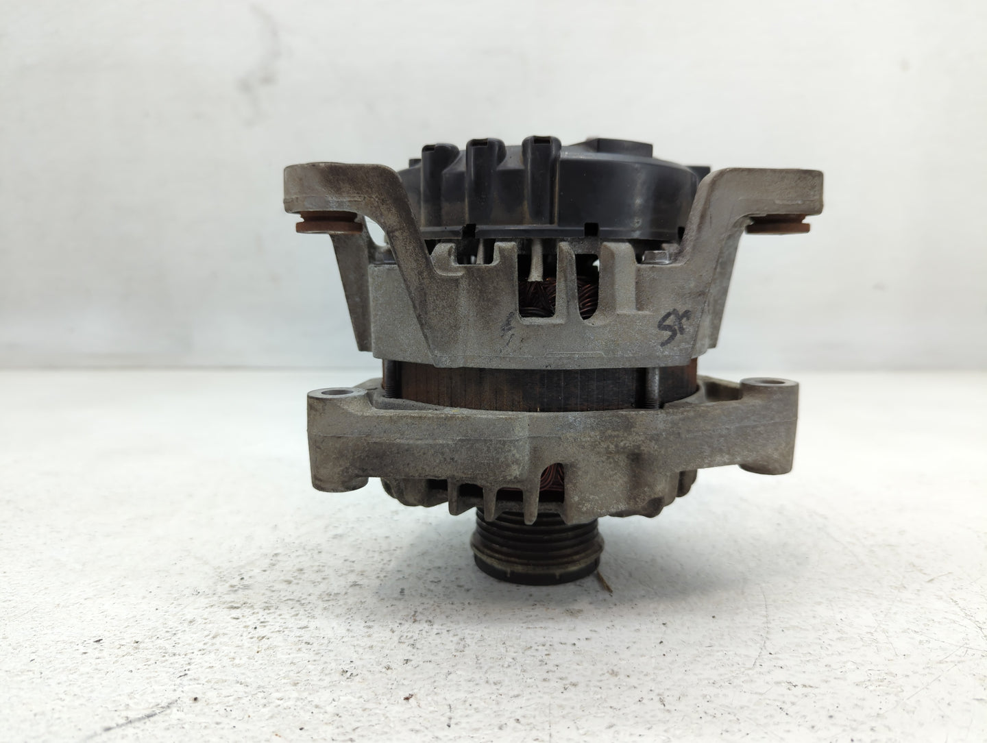 2013-2021 Chevrolet Trax Alternator Replacement Generator Charging Assembly Engine OEM P/N:13597226 Fits OEM Used Auto Parts