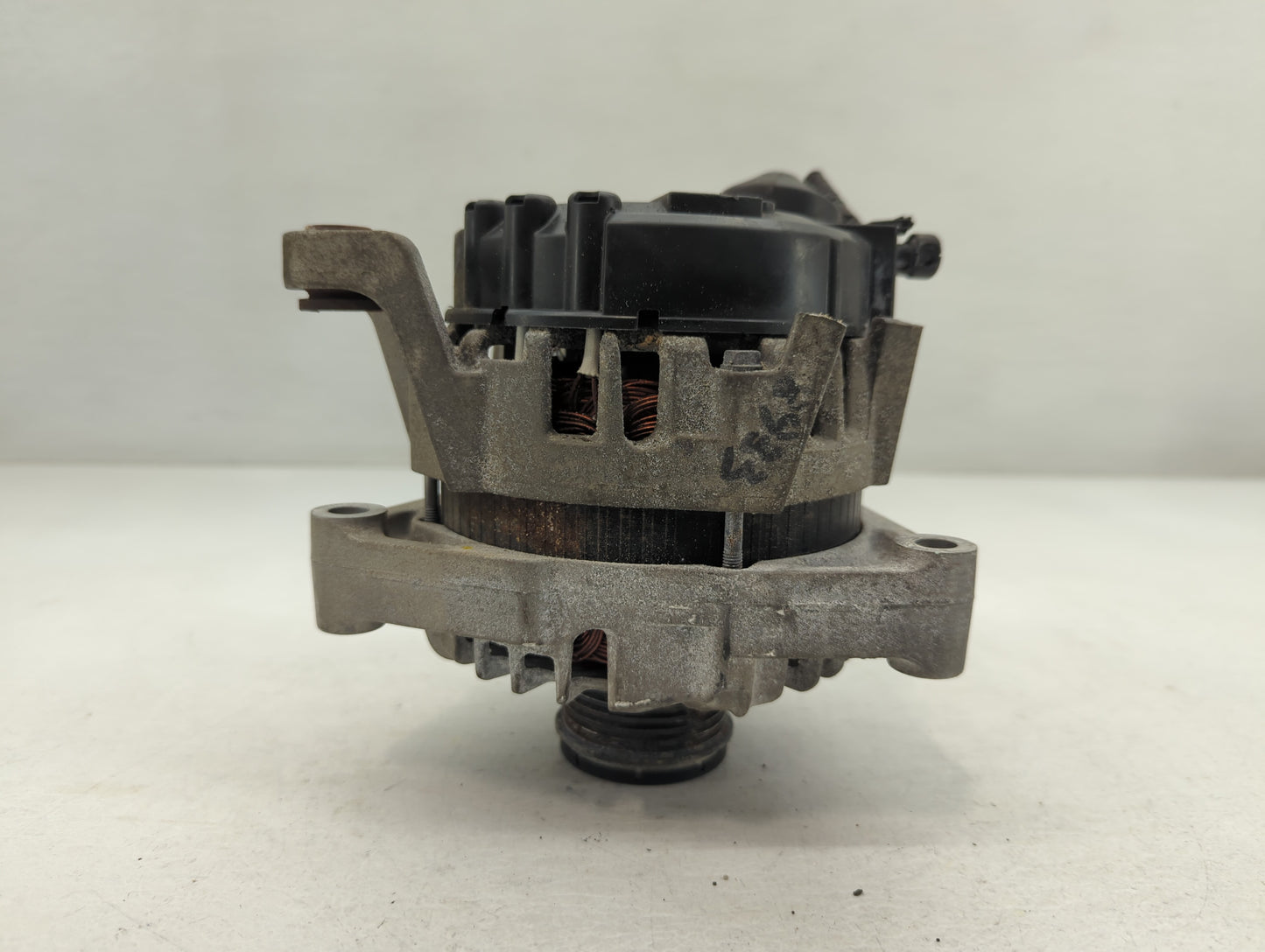 2013-2021 Chevrolet Trax Alternator Replacement Generator Charging Assembly Engine OEM P/N:2619573 B 13597226 Fits OEM Used 