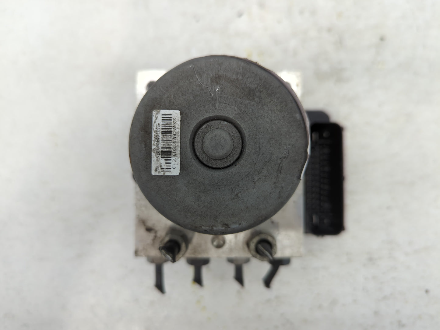 2017-2020 Chevrolet Trax ABS Pump Control Module Replacement P/N:42543519 Fits Fits 2017 2018 2019 2020 OEM Used Auto Parts 