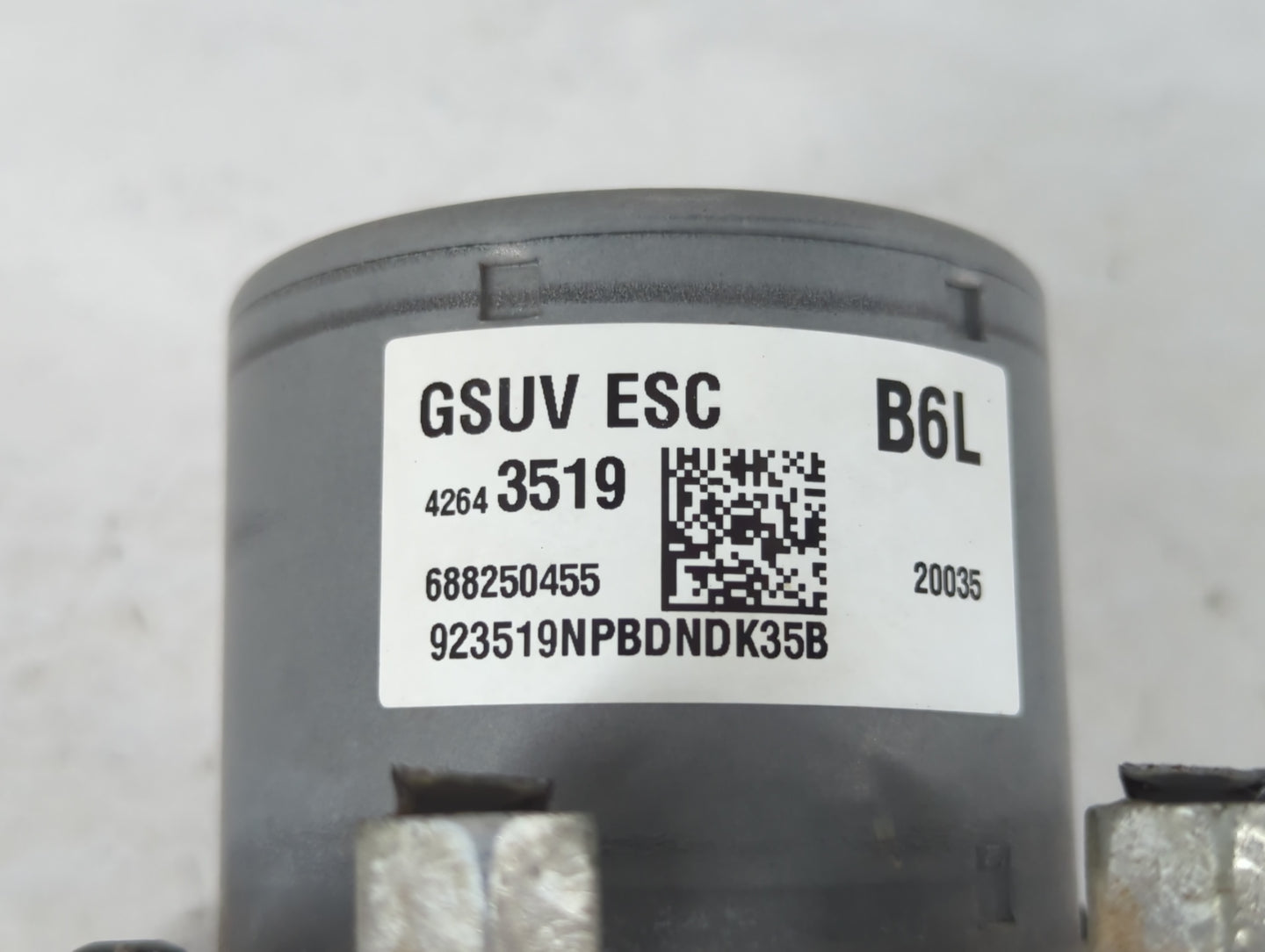 2017-2021 Chevrolet Trax ABS Pump Control Module Replacement P/N:42643519 Fits Fits 2017 2018 2019 2020 2021 OEM Used Auto P