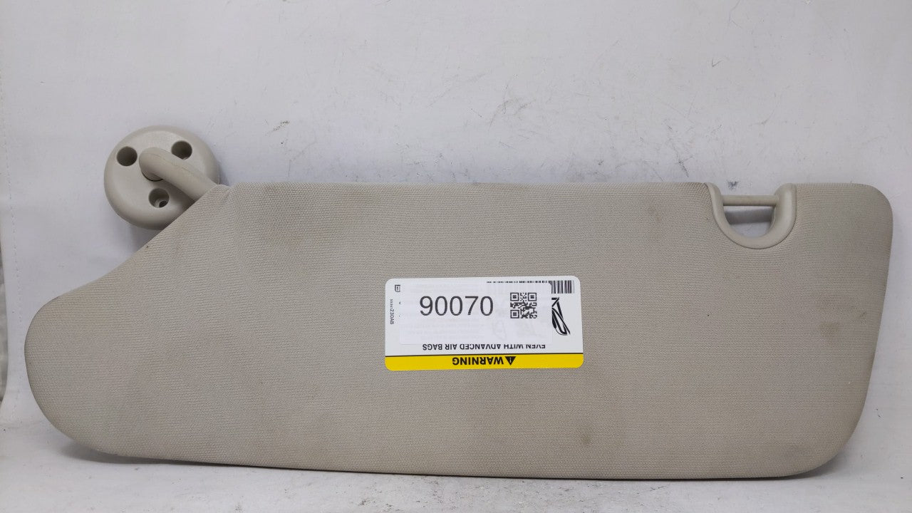 2017-2018 Chevrolet Trax Sun Visor Shade Replacement Driver Left Mirror Fits Fits 2017 2018 OEM Used Auto Parts - Oemusedaut