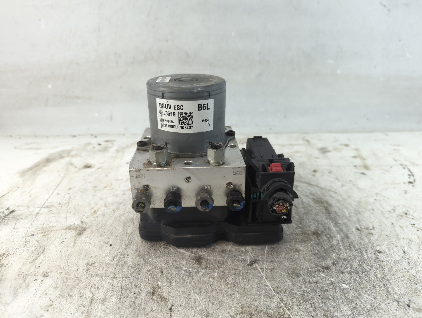 2017-2021 Chevrolet Trax ABS Pump Control Module Replacement P/N:42643519 Fits Fits 2017 2018 2019 2020 2021 OEM Used Auto P