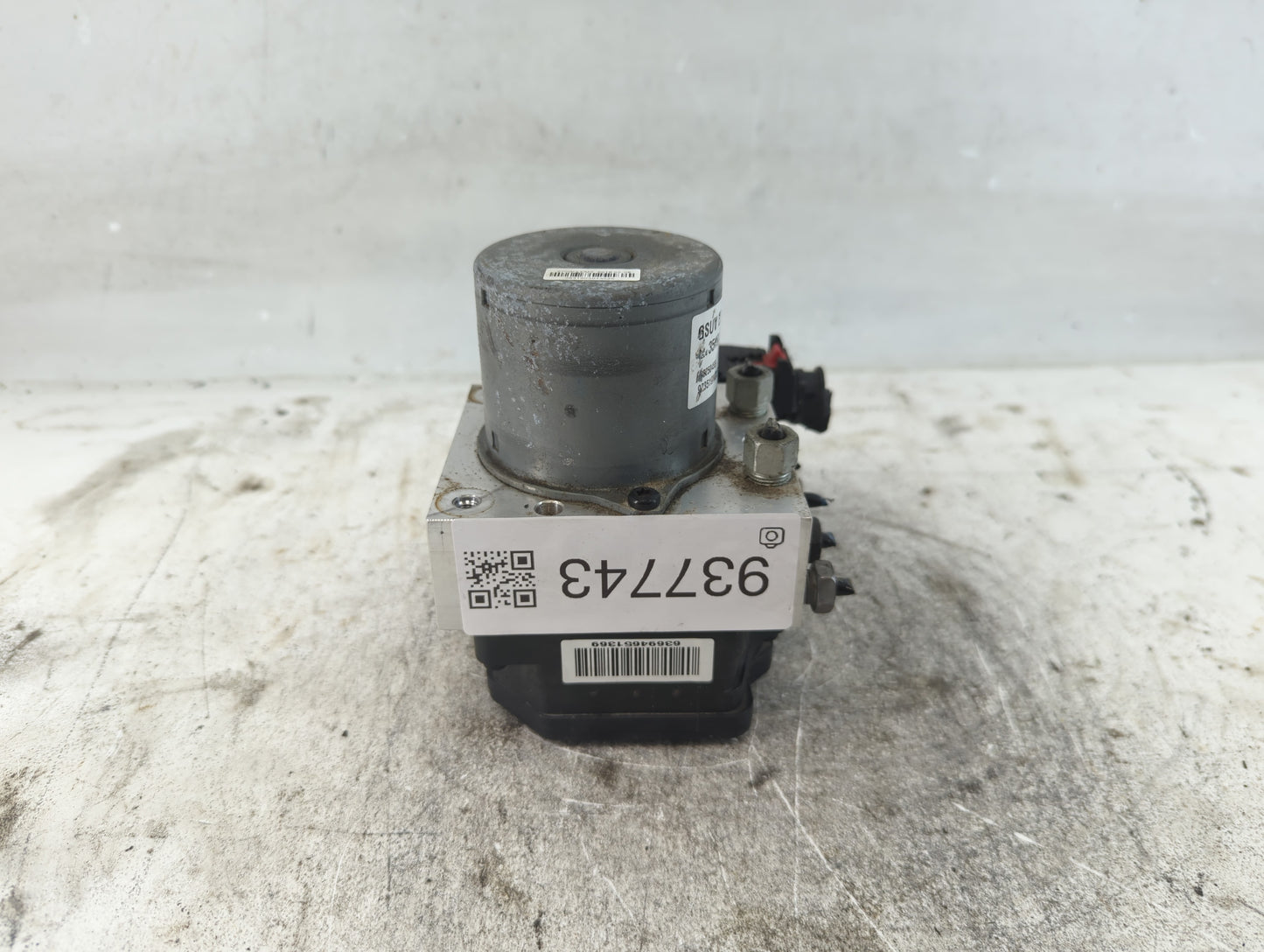2017-2021 Chevrolet Trax ABS Pump Control Module Replacement P/N:42643519 Fits Fits 2017 2018 2019 2020 2021 OEM Used Auto P