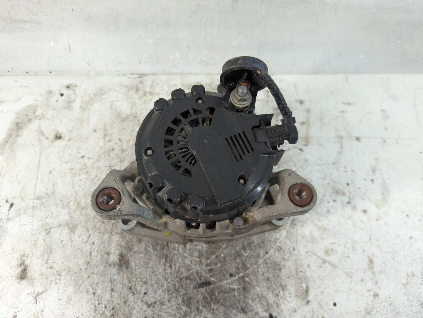 2013-2021 Chevrolet Trax Alternator Replacement Generator Charging Assembly Engine OEM P/N:13597226 Fits OEM Used Auto Parts