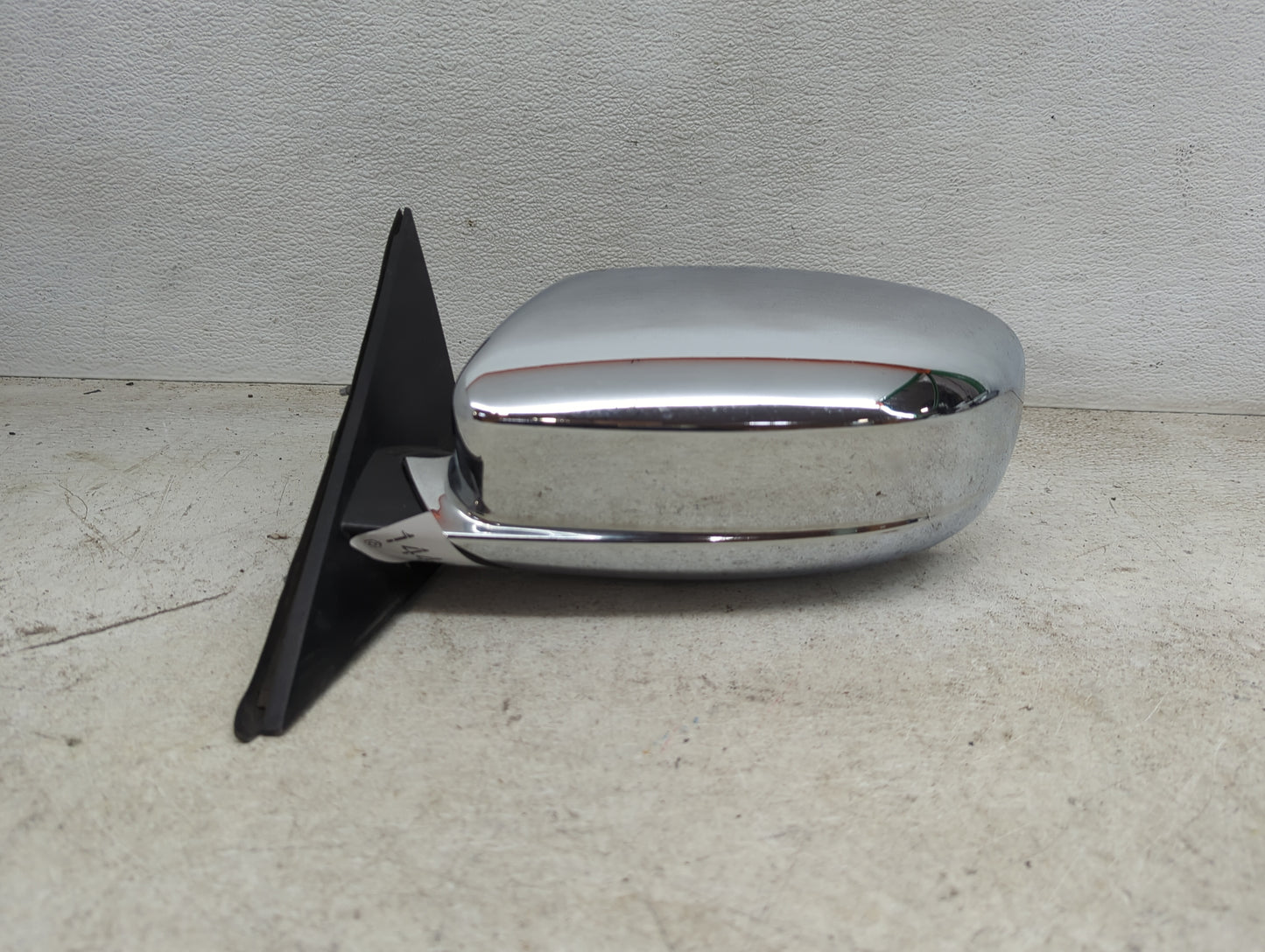 2015-2021 Chrysler 300 Driver Side View Mirror - Left Door Mirror OEM Used - Oemusedautoparts1.com