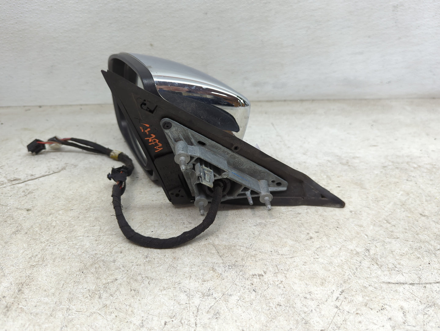 2015-2021 Chrysler 300 Driver Side View Mirror - Left Door Mirror OEM Used - Oemusedautoparts1.com