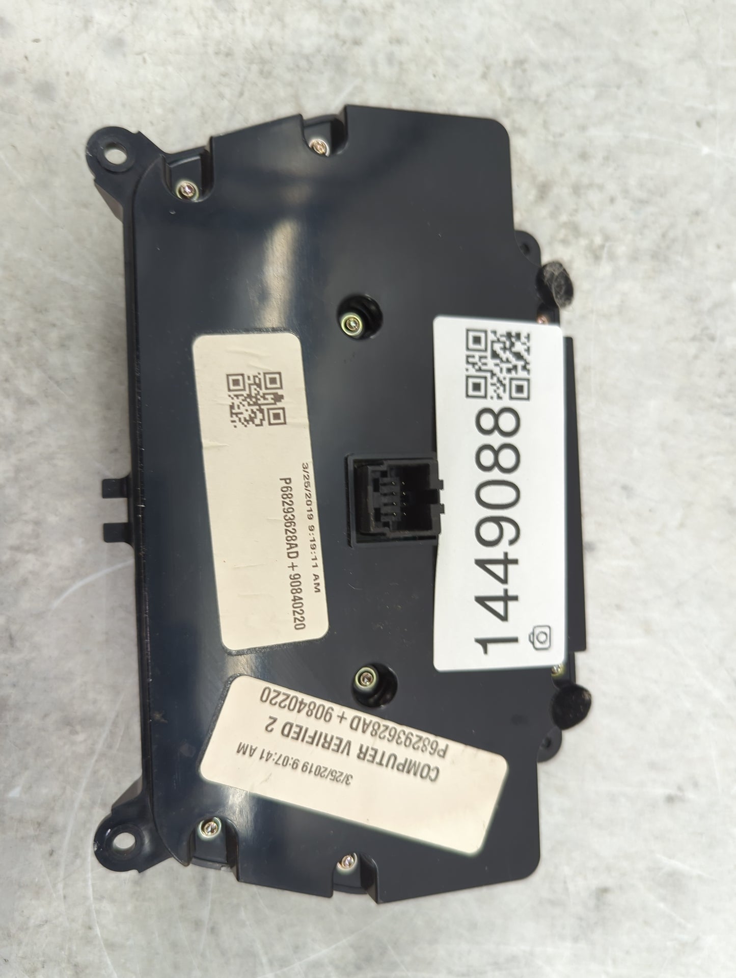 2020 Chrysler 300 Climate Control Module Temperature AC/Heater Replacement P/N:P68293628AD 90840220 Fits OEM Used Auto Parts