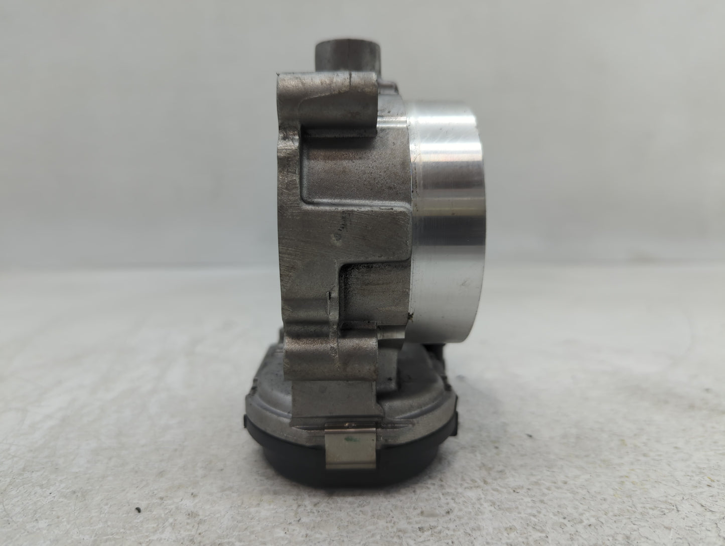 2011-2022 Chrysler 300 Throttle Body P/N:05184349AE Fits Fits 2011 2012 2013 2014 2015 2016 2017 2018 2019 2020 2021 2022 OE