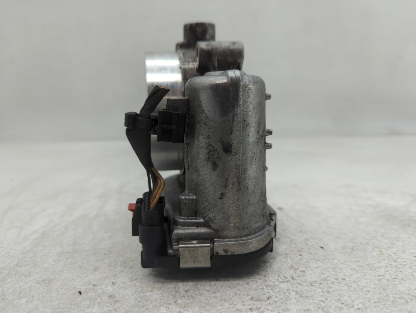 2011-2022 Chrysler 300 Throttle Body P/N:05184349AE Fits Fits 2011 2012 2013 2014 2015 2016 2017 2018 2019 2020 2021 2022 OE