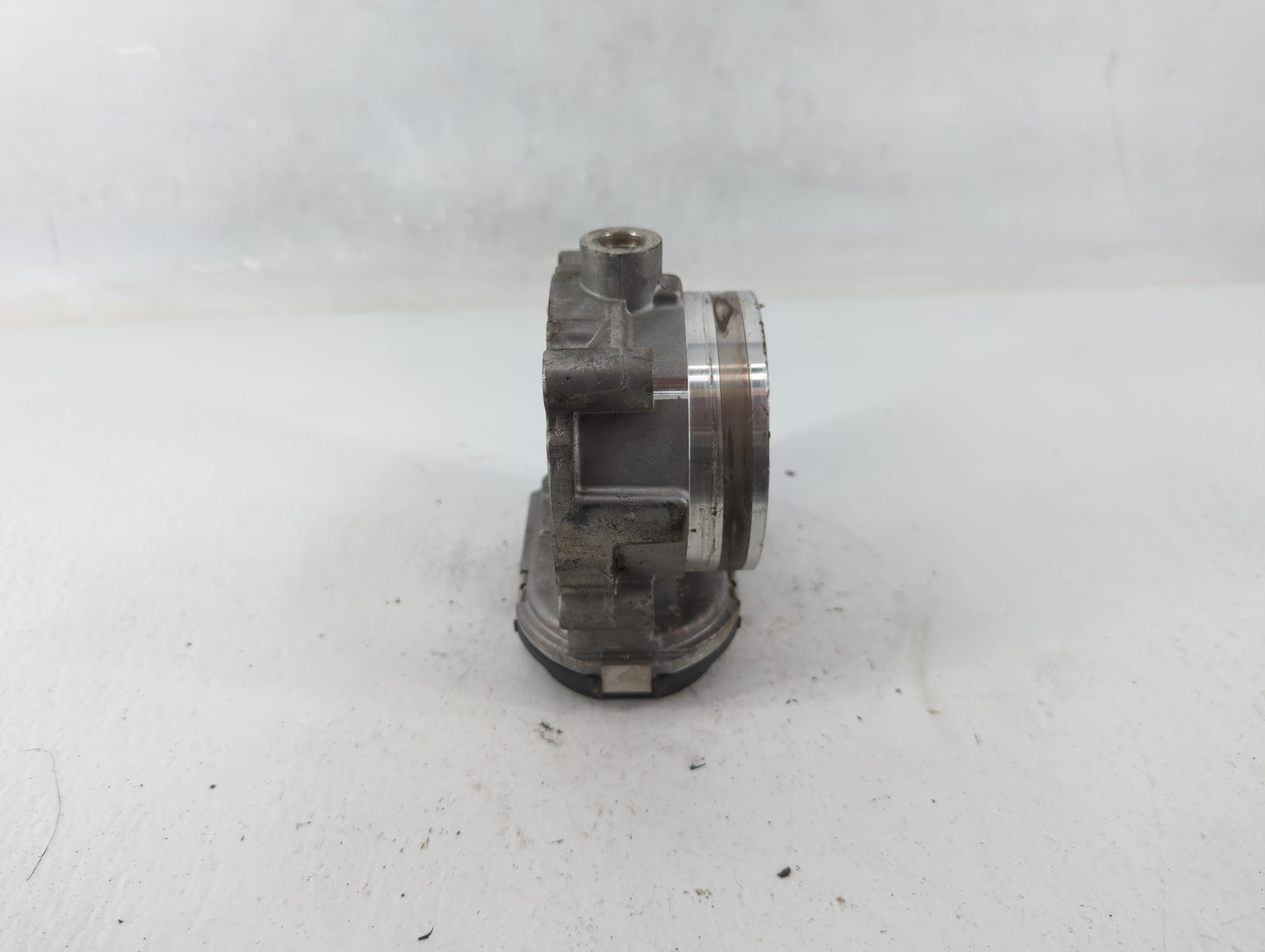 2011-2022 Chrysler 300 Throttle Body P/N:05184349AE Fits Fits 2011 2012 2013 2014 2015 2016 2017 2018 2019 2020 2021 2022 OE