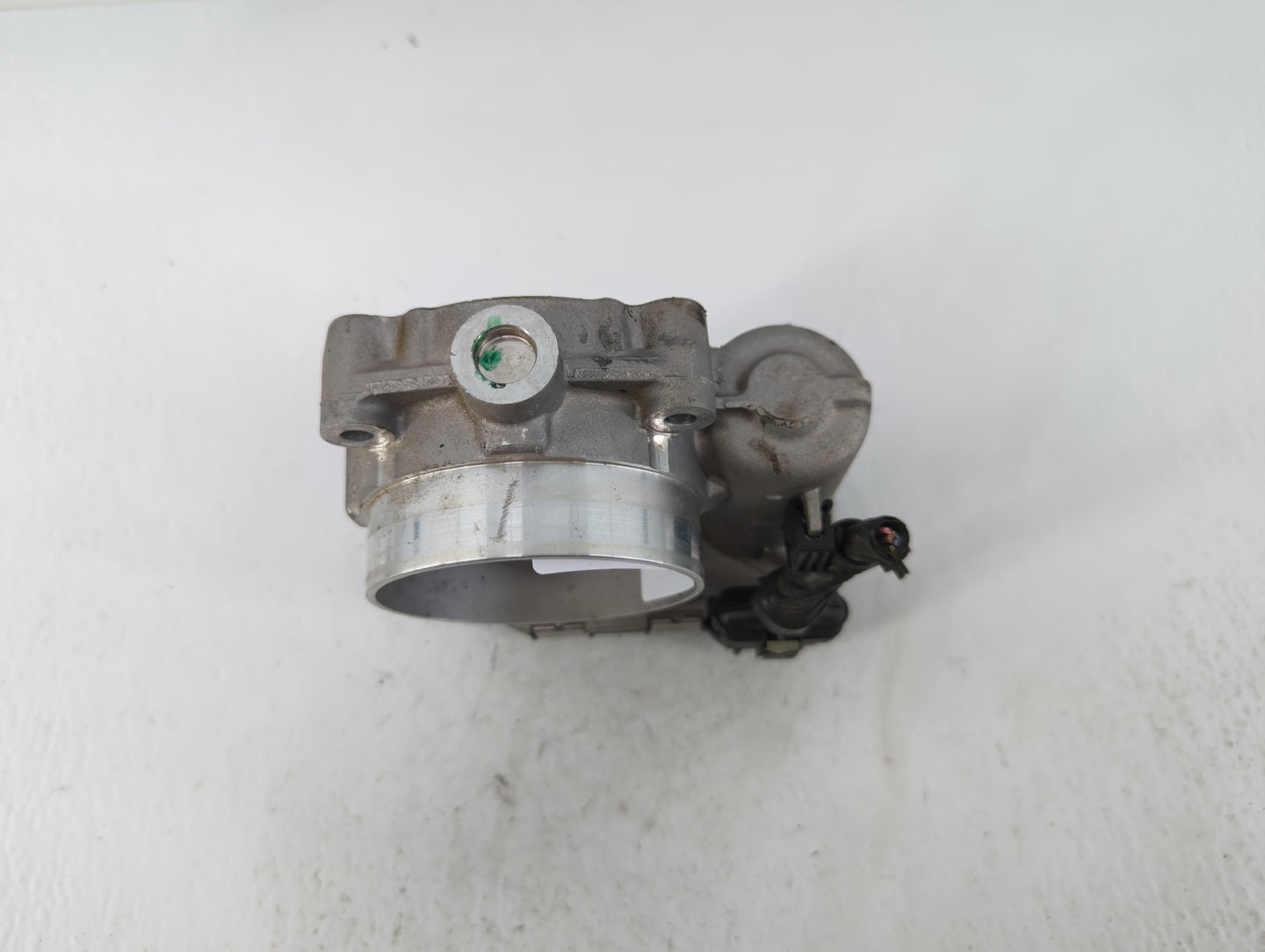 2011-2022 Chrysler 300 Throttle Body P/N:05184349AE Fits Fits 2011 2012 2013 2014 2015 2016 2017 2018 2019 2020 2021 2022 OE