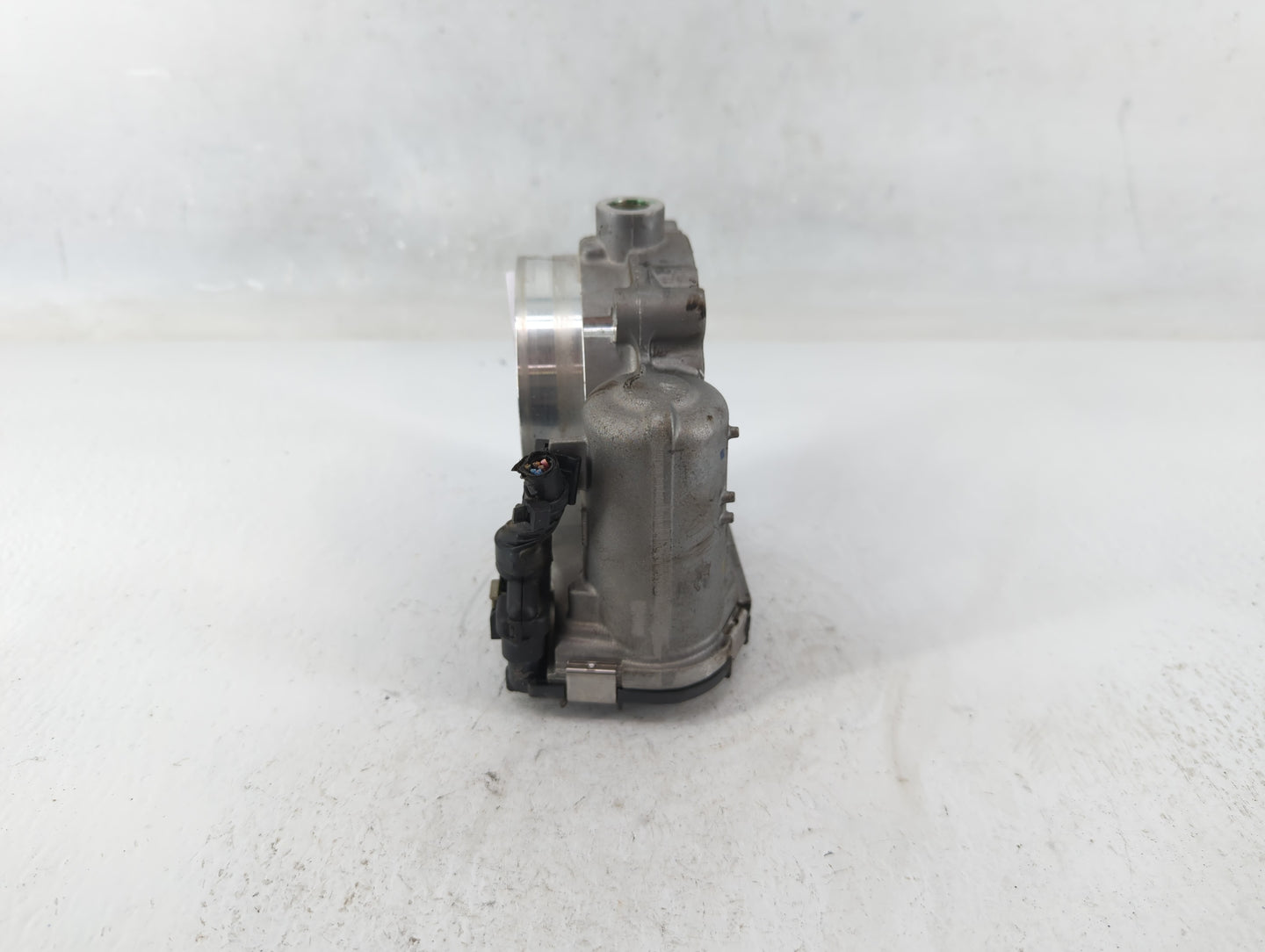 2011-2022 Chrysler 300 Throttle Body P/N:05184349AE Fits Fits 2011 2012 2013 2014 2015 2016 2017 2018 2019 2020 2021 2022 OE