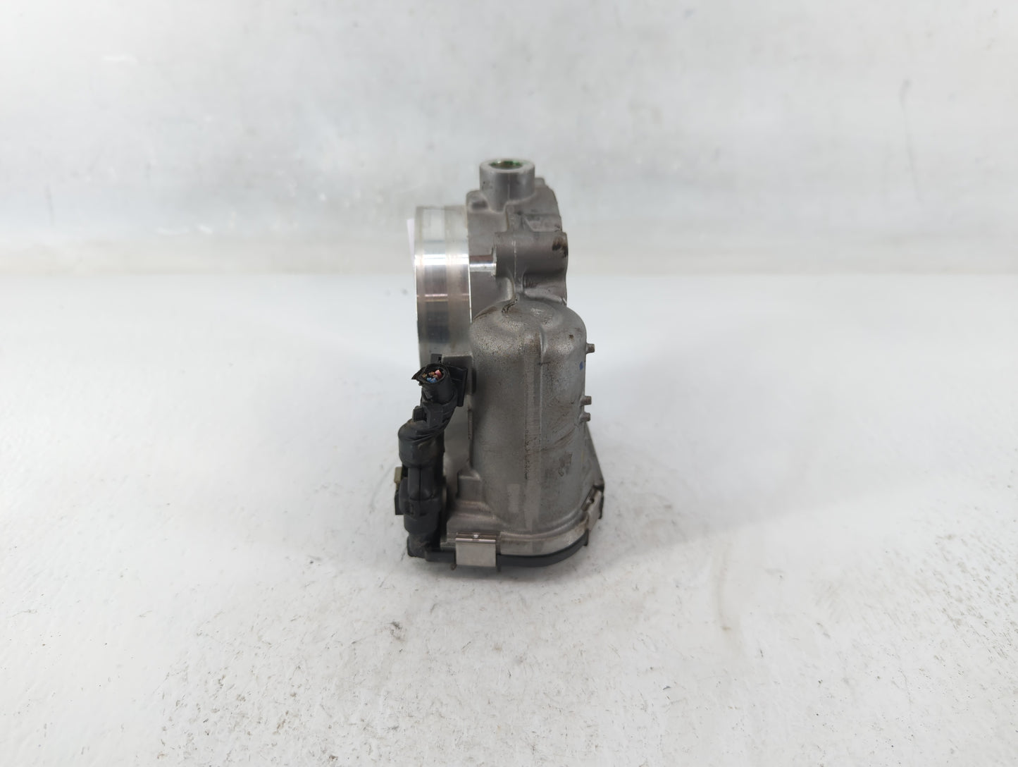 2011-2022 Chrysler 300 Throttle Body P/N:05184349AE Fits Fits 2011 2012 2013 2014 2015 2016 2017 2018 2019 2020 2021 2022 OE