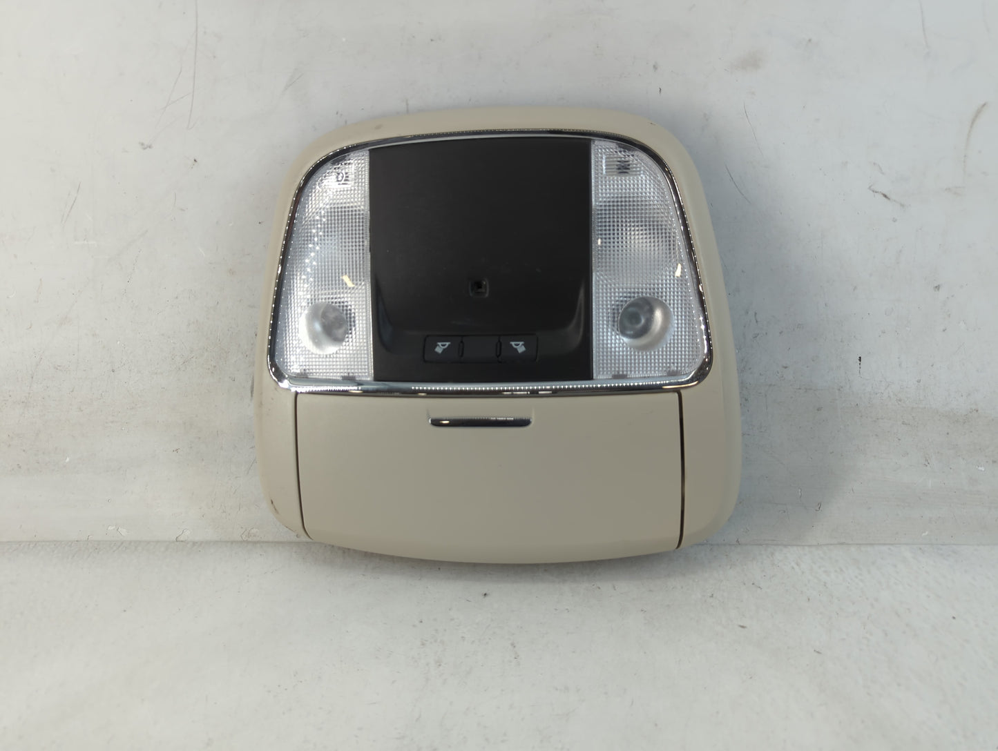 2020 Chrysler 300 Overhead Roof Console - Oemusedautoparts1.com
