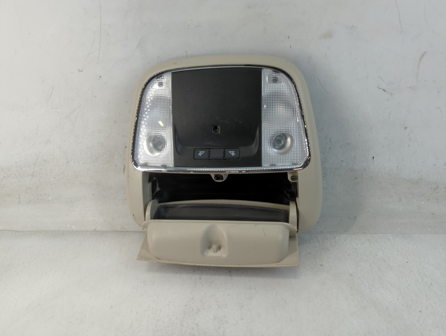 2020 Chrysler 300 Overhead Roof Console - Oemusedautoparts1.com