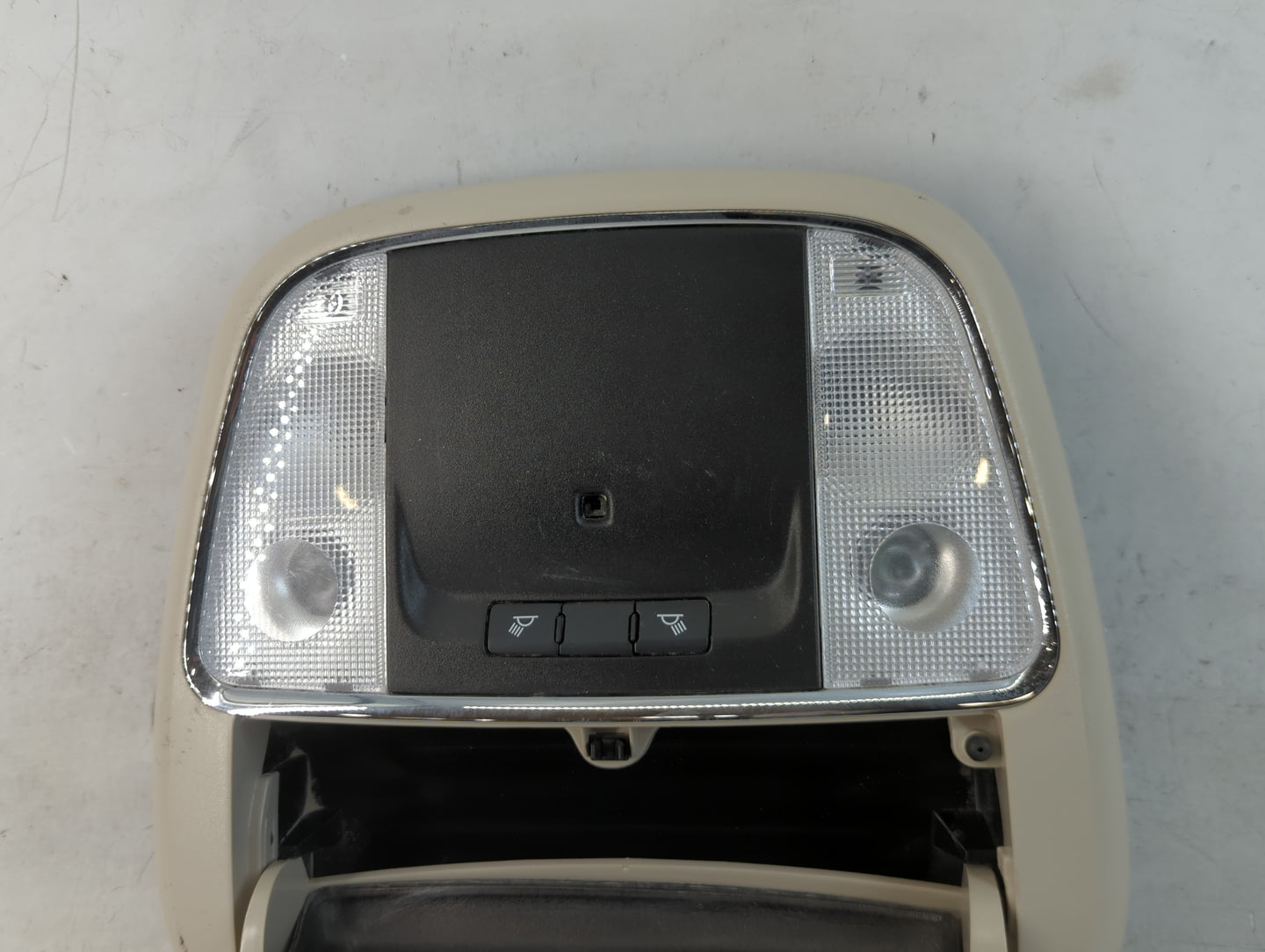 2020 Chrysler 300 Overhead Roof Console - Oemusedautoparts1.com