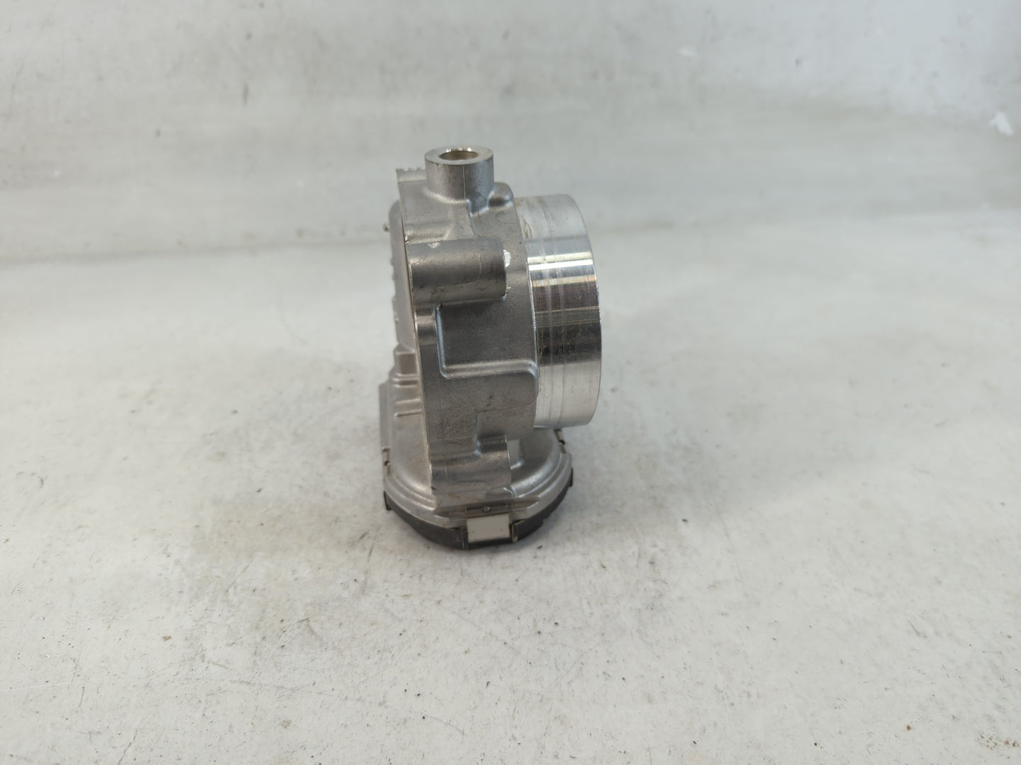 2011-2022 Chrysler 300 Throttle Body P/N:05184349AE Fits Fits 2011 2012 2013 2014 2015 2016 2017 2018 2019 2020 2021 2022 OE