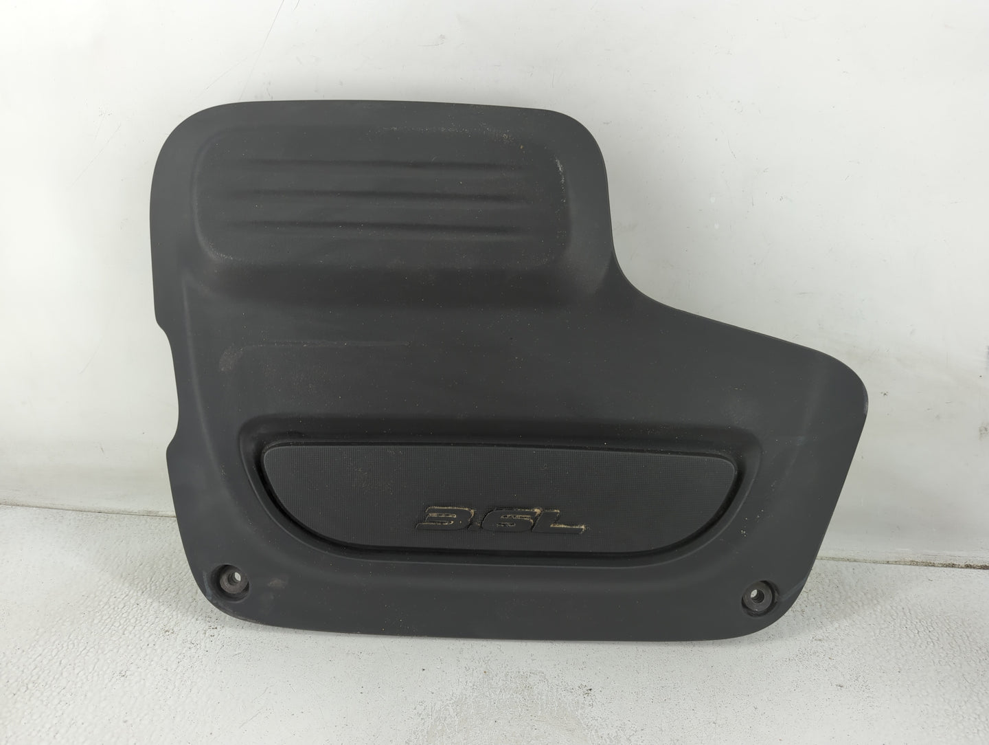2020 Chrysler Pacifica Engine Cover - Oemusedautoparts1.com