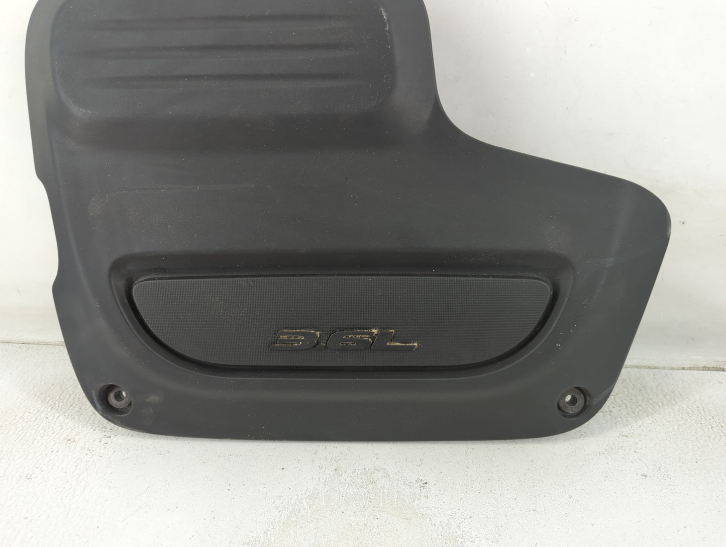 2020 Chrysler Pacifica Engine Cover - Oemusedautoparts1.com