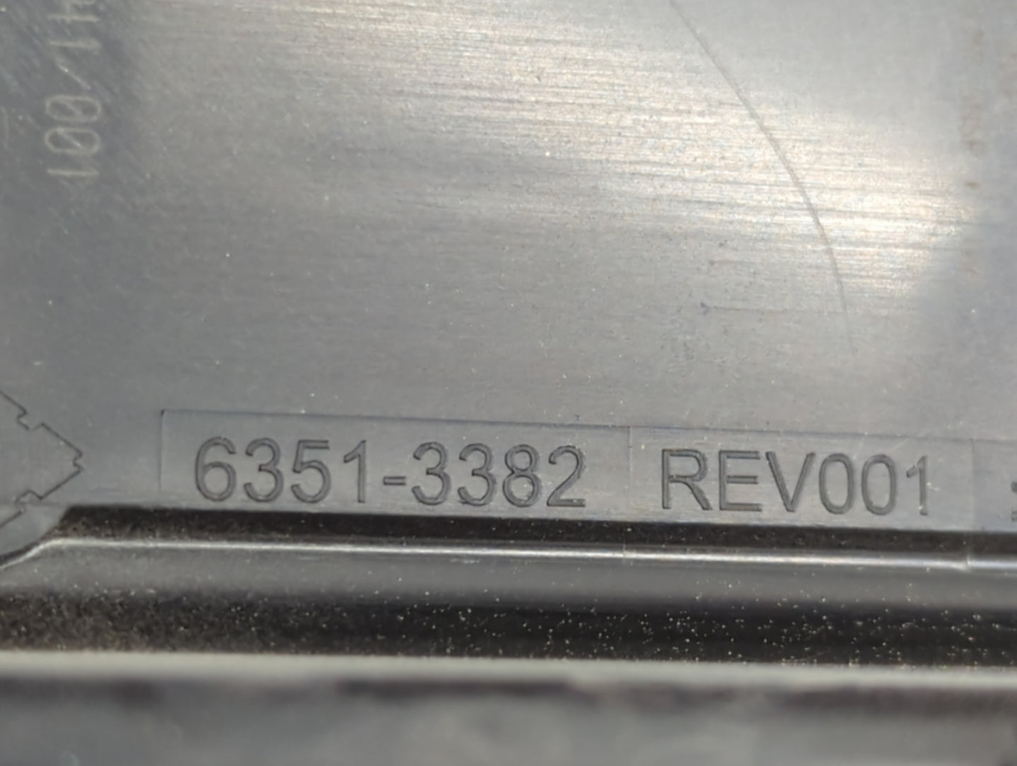 2018-2021 Chrysler Pacifica Fusebox Fuse Box Panel Relay Module P/N:6351-3382 Fits Fits 2018 2019 2020 2021 OEM Used Auto Pa