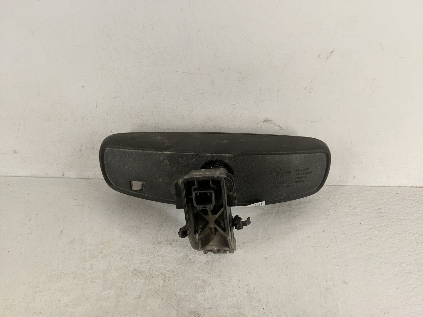 2018-2020 Chrysler Pacifica Interior Rear View Mirror Replacement OEM P/N:E11048417 Fits Fits 2018 2019 2020 2022 OEM Used A