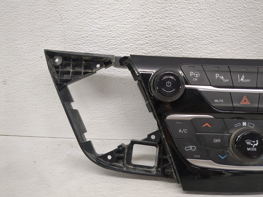 2018-2020 Chrysler Pacifica Climate Control Module Temperature AC/Heater Replacement P/N:P6EV491XBAB Fits Fits 2018 2019 2020 OEM Used Auto Parts