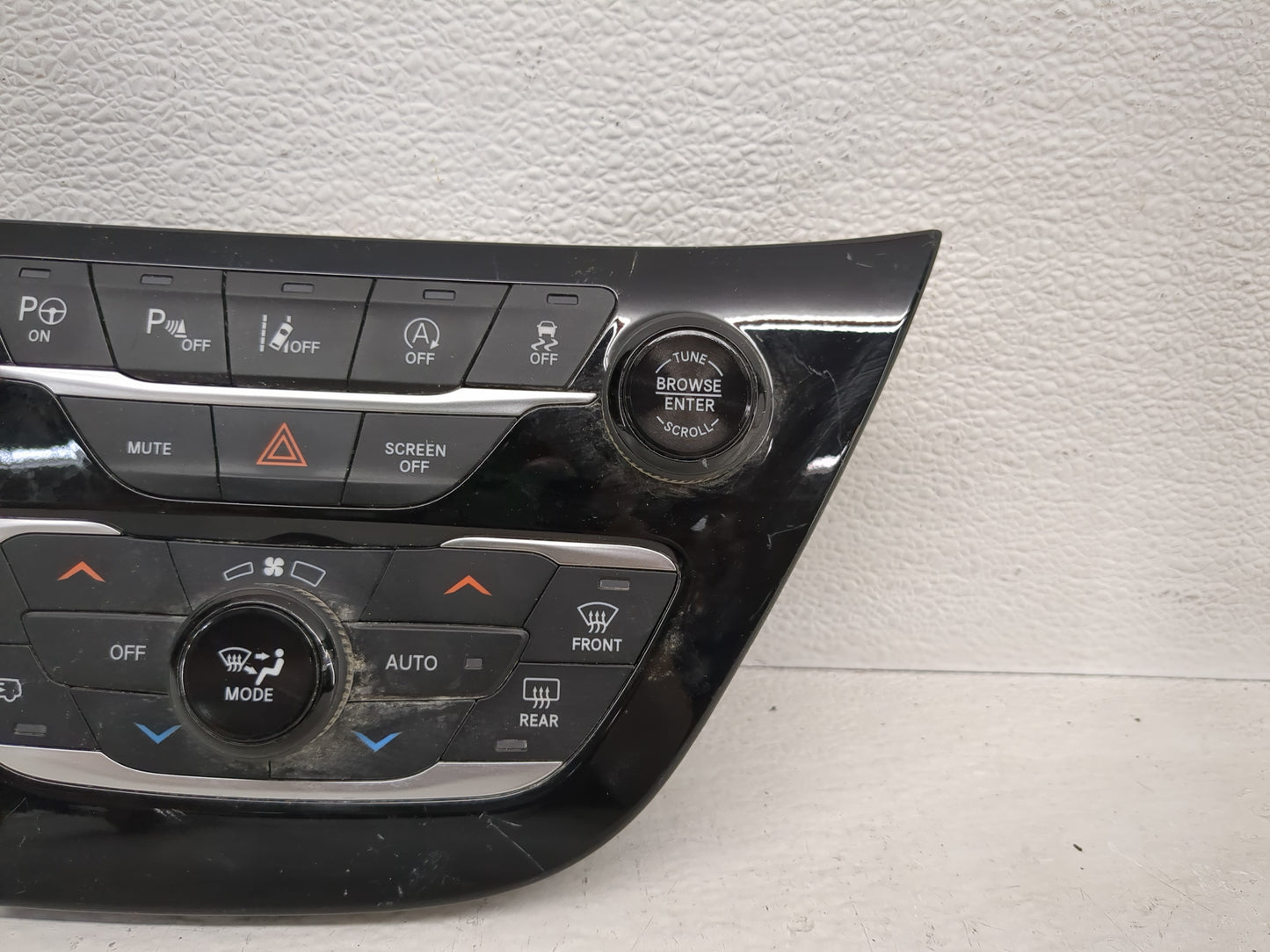 2018-2020 Chrysler Pacifica Climate Control Module Temperature AC/Heater Replacement P/N:P6EV491XBAB Fits Fits 2018 2019 202