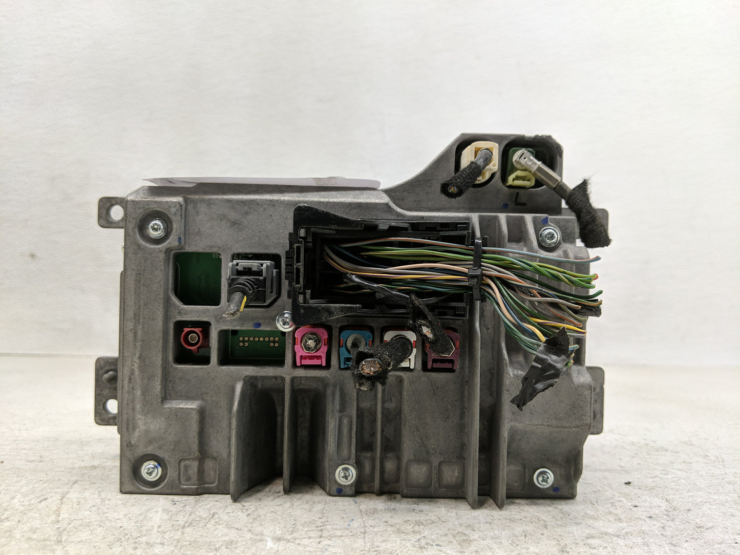 2019-2020 Chrysler Pacifica Radio AM FM Cd Player Receiver Replacement P/N:68429204AC Fits Fits 2019 2020 OEM Used Auto Part
