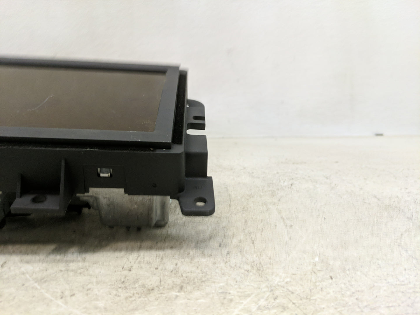 2020 Chrysler Pacifica Radio AM FM Cd Player Receiver Replacement P/N:68428471AC Fits OEM Used Auto Parts - Oemusedautoparts