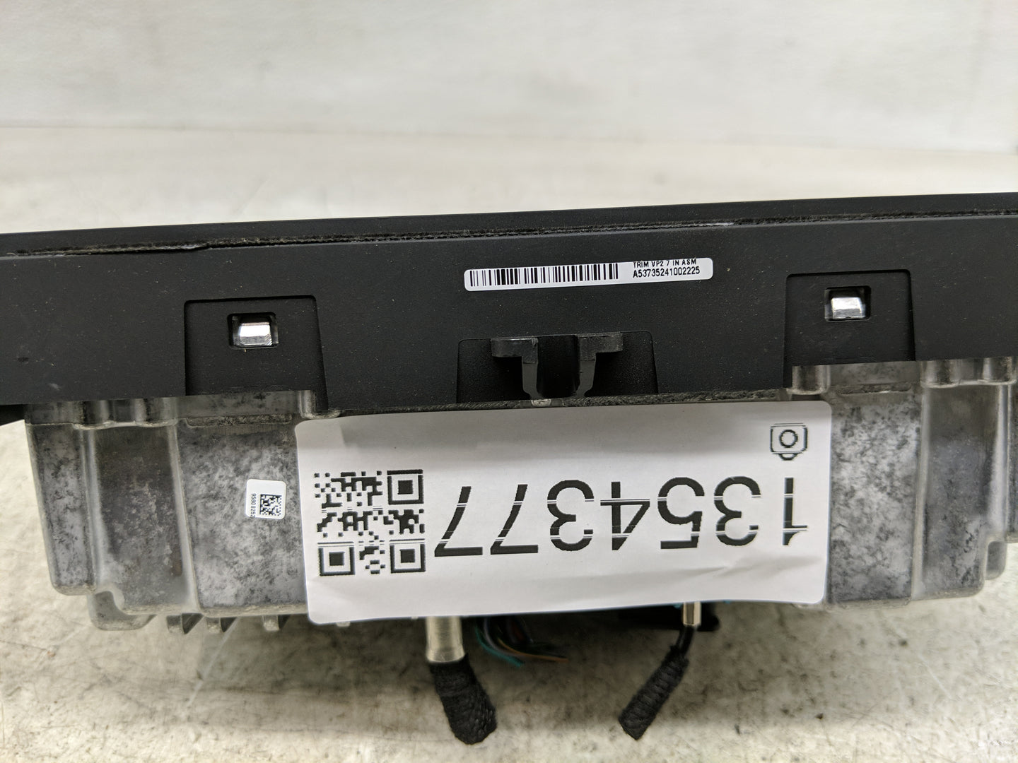 2020 Chrysler Pacifica Radio AM FM Cd Player Receiver Replacement P/N:68428471AC Fits OEM Used Auto Parts - Oemusedautoparts