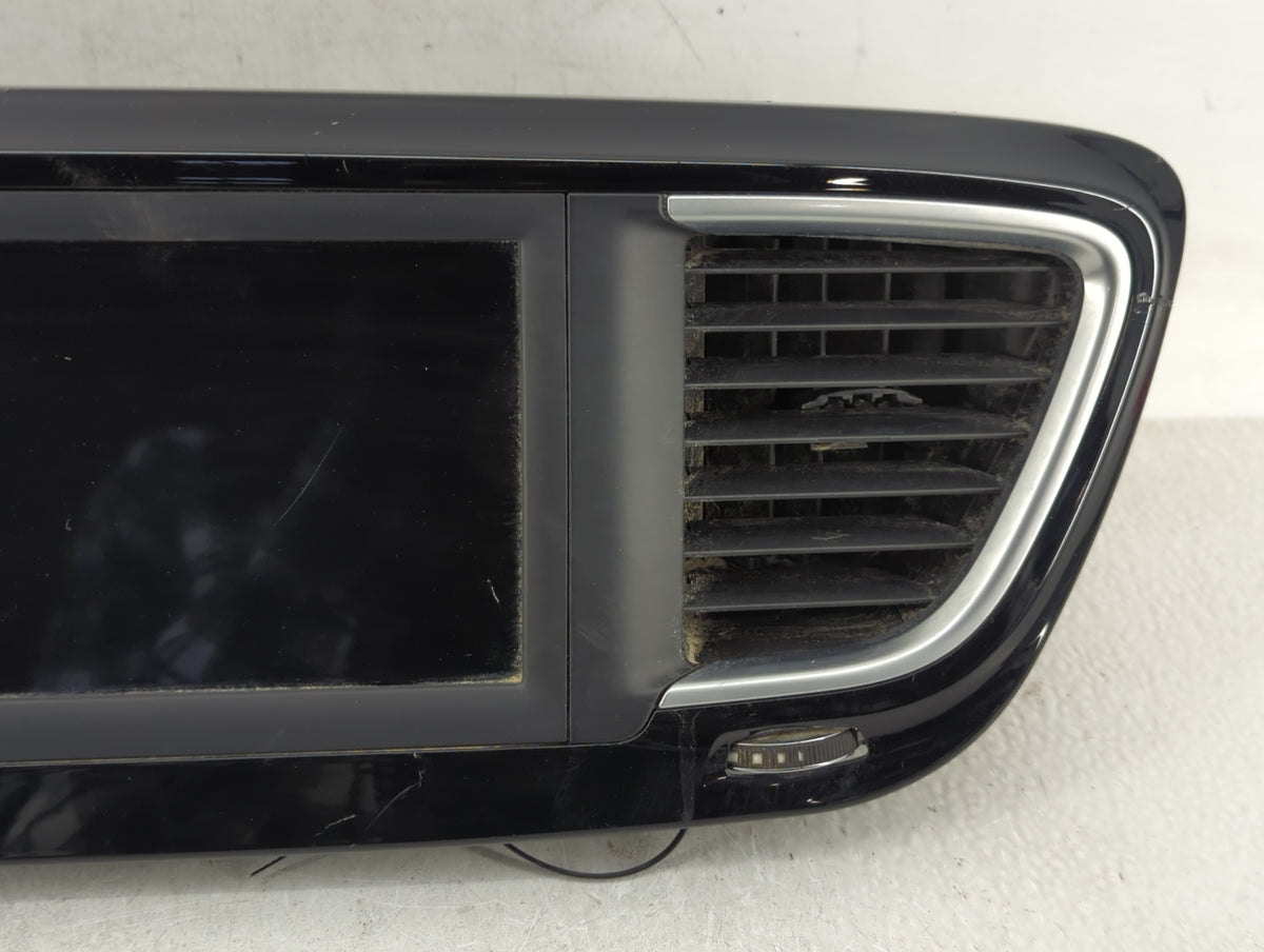 2018-2022 Chrysler Pacifica Information Display Screen - Oemusedautoparts1.com