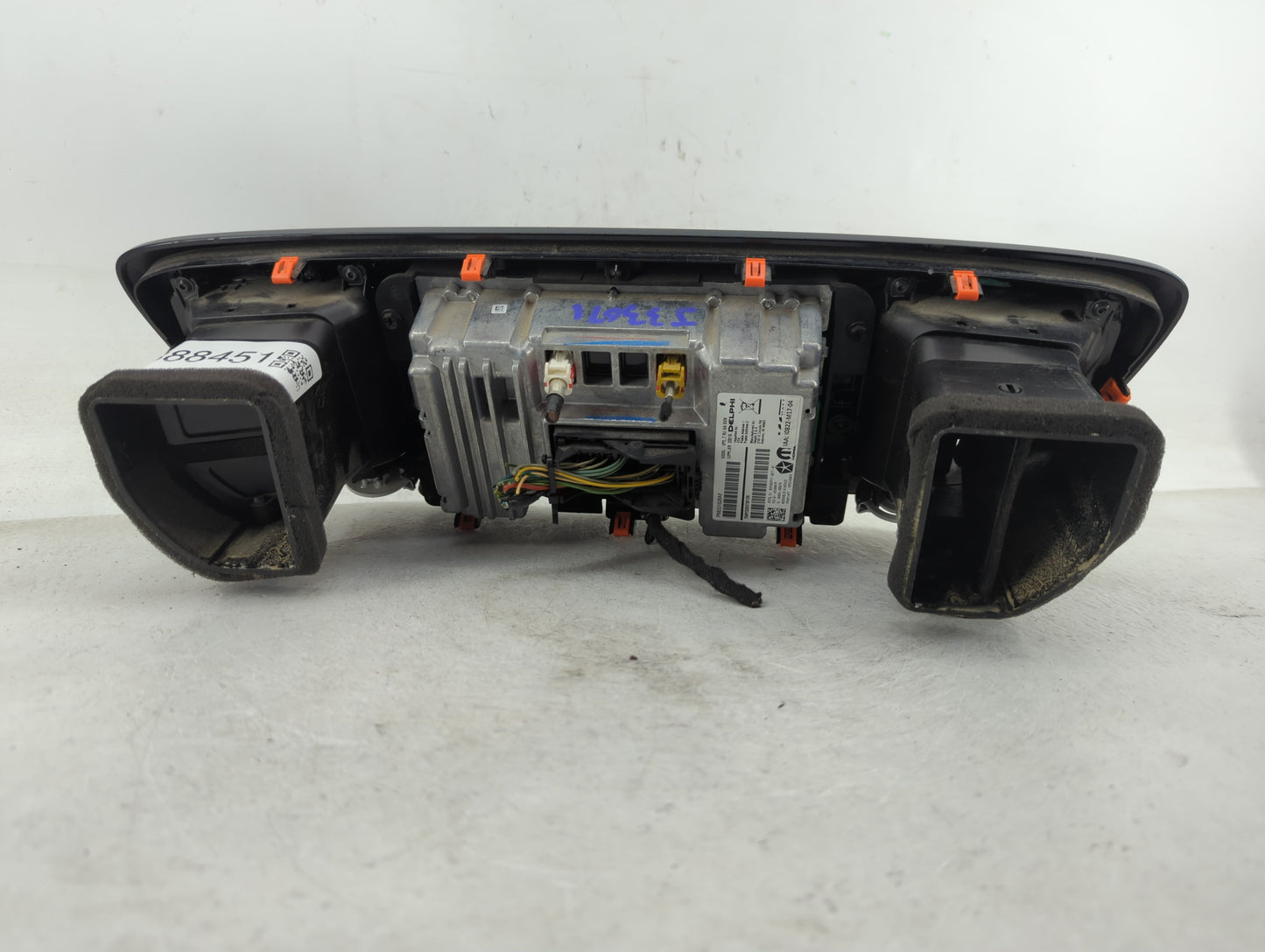 2018-2022 Chrysler Pacifica Information Display Screen - Oemusedautoparts1.com
