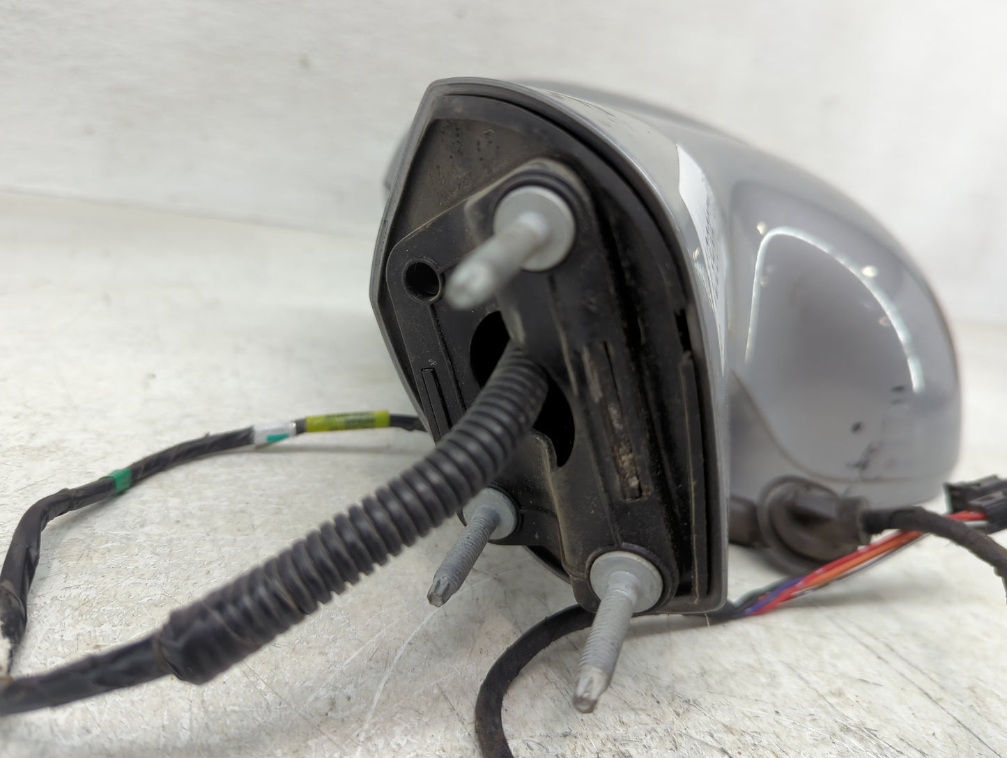 2020 Chrysler Pacifica Driver Side View Mirror - Left Door Mirror OEM Used - Oemusedautoparts1.com
