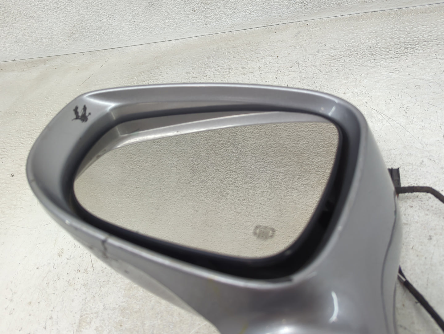 2020 Chrysler Pacifica Driver Side View Mirror - Left Door Mirror OEM Used - Oemusedautoparts1.com