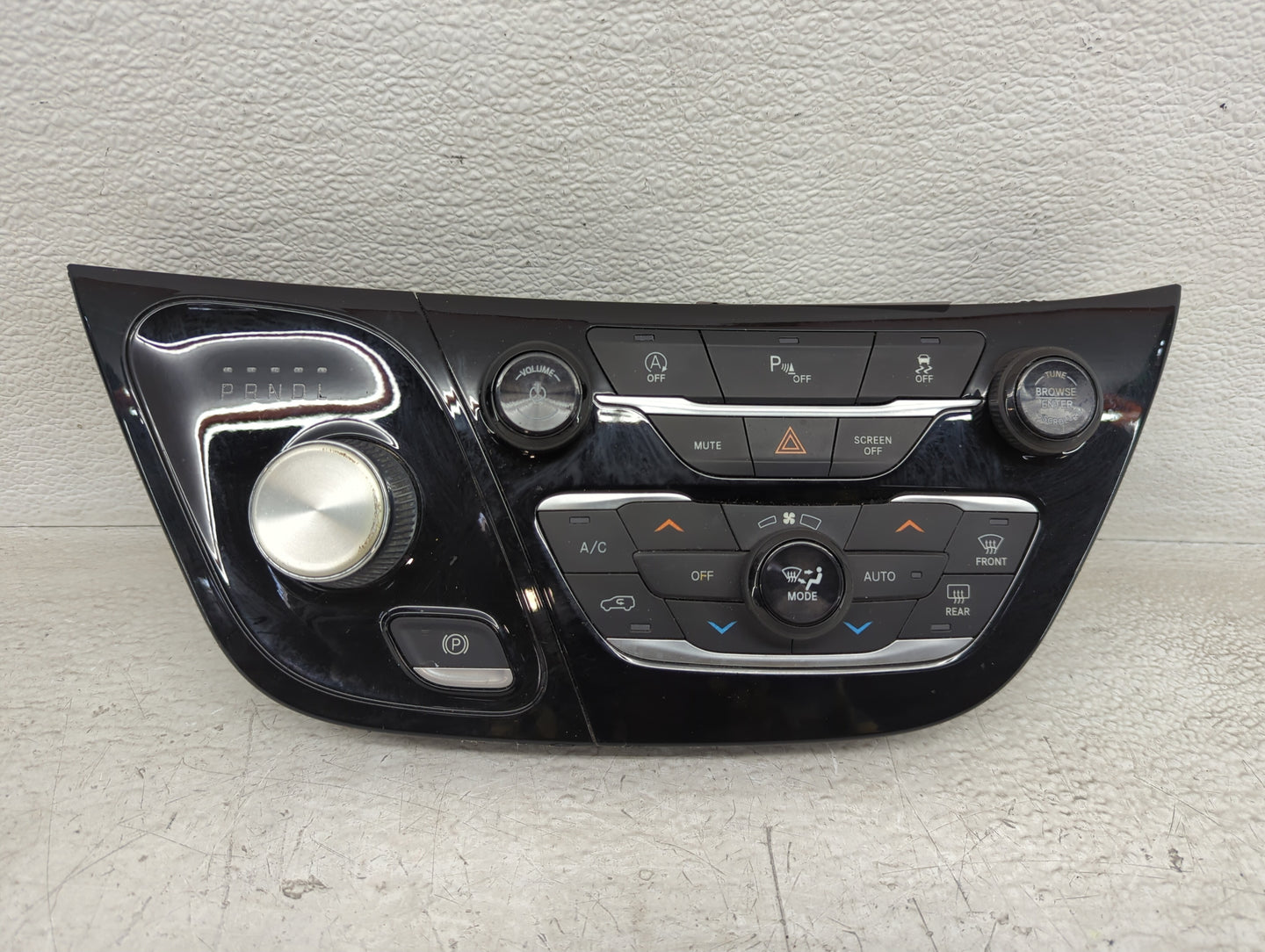 2018-2020 Chrysler Pacifica Climate Control Module Temperature AC/Heater Replacement P/N:P6EV471X8AB Fits Fits 2018 2019 202