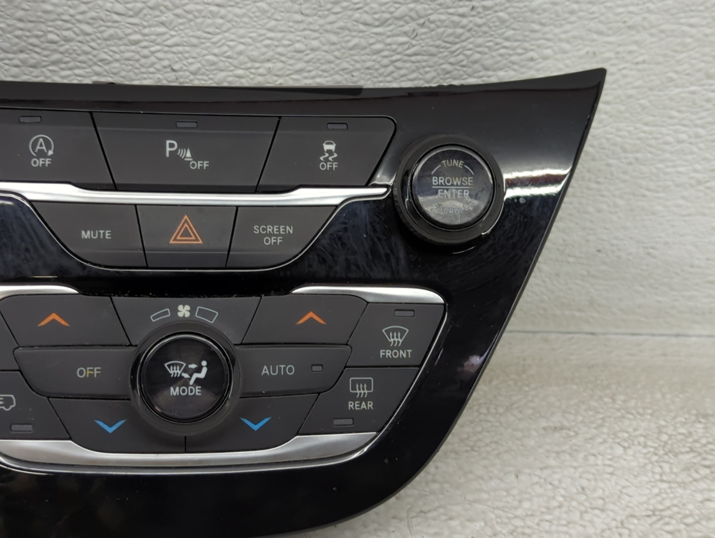 2018-2020 Chrysler Pacifica Climate Control Module Temperature AC/Heater Replacement P/N:P6EV471X8AB Fits Fits 2018 2019 202