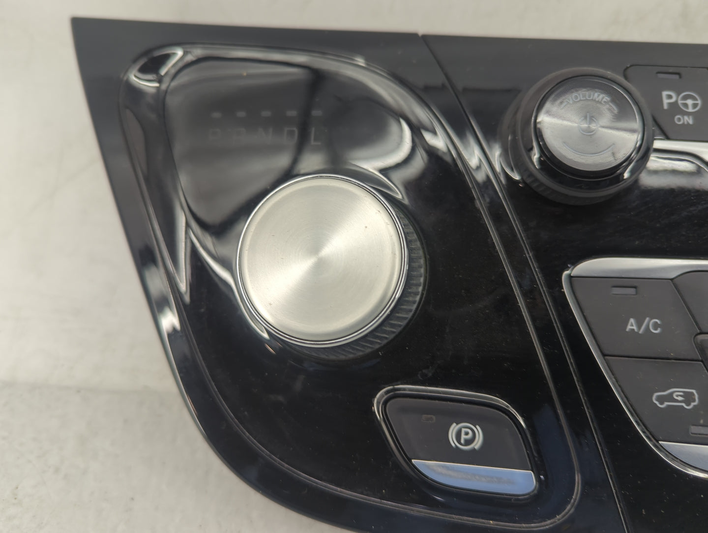 2018-2020 Chrysler Pacifica Climate Control Module Temperature AC/Heater Replacement P/N:P6UX621X8AA Fits Fits 2018 2019 202