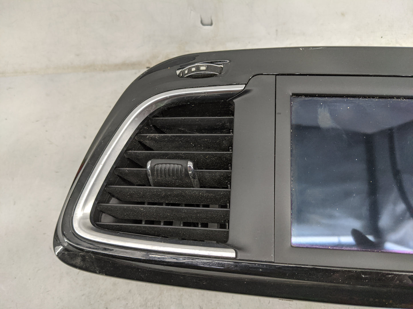 2020 Chrysler Pacifica Radio AM FM Cd Player Receiver Replacement P/N:68428471AC VP2_7 RU NA SXM, RCPDEVP17-0Z77-A1 Fits OEM