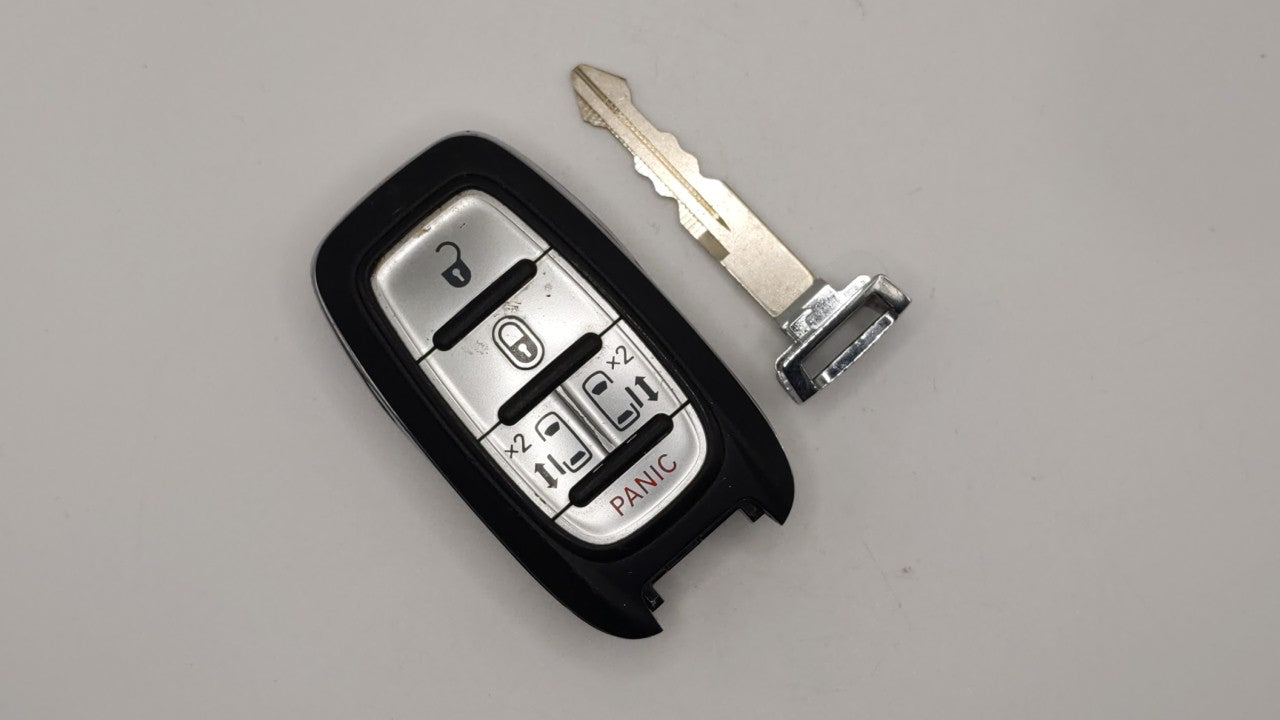Chrysler Pacifica Keyless Entry Remote Fob M3N-97395900 68241531AC 5 buttons - Oemusedautoparts1.com