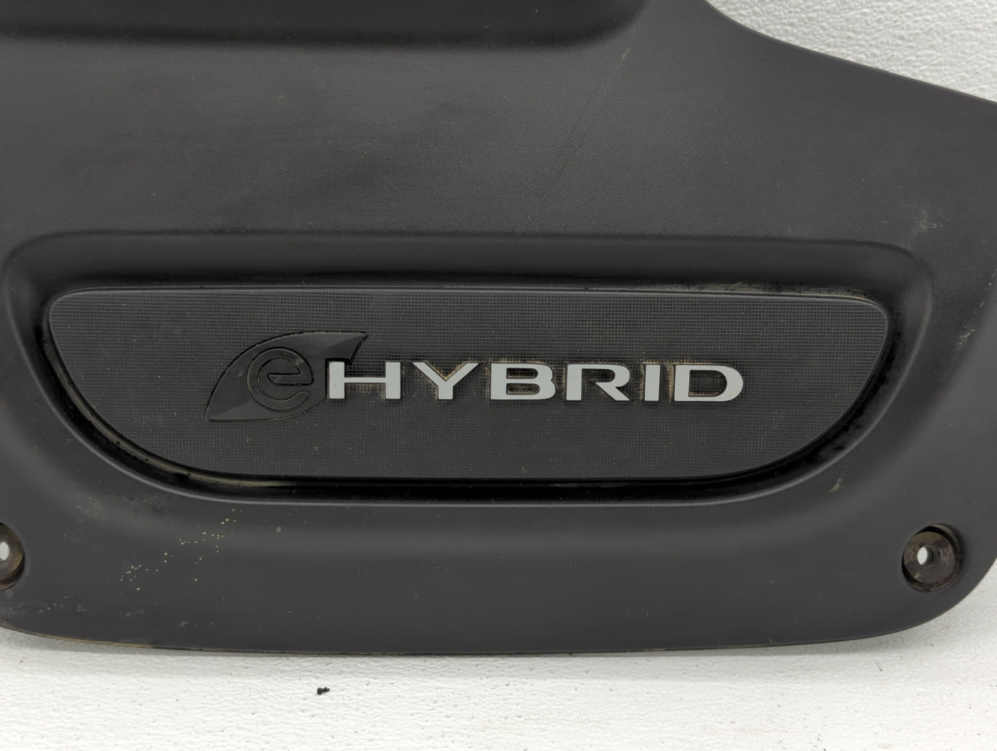 2020 Chrysler Pacifica Engine Cover - Oemusedautoparts1.com