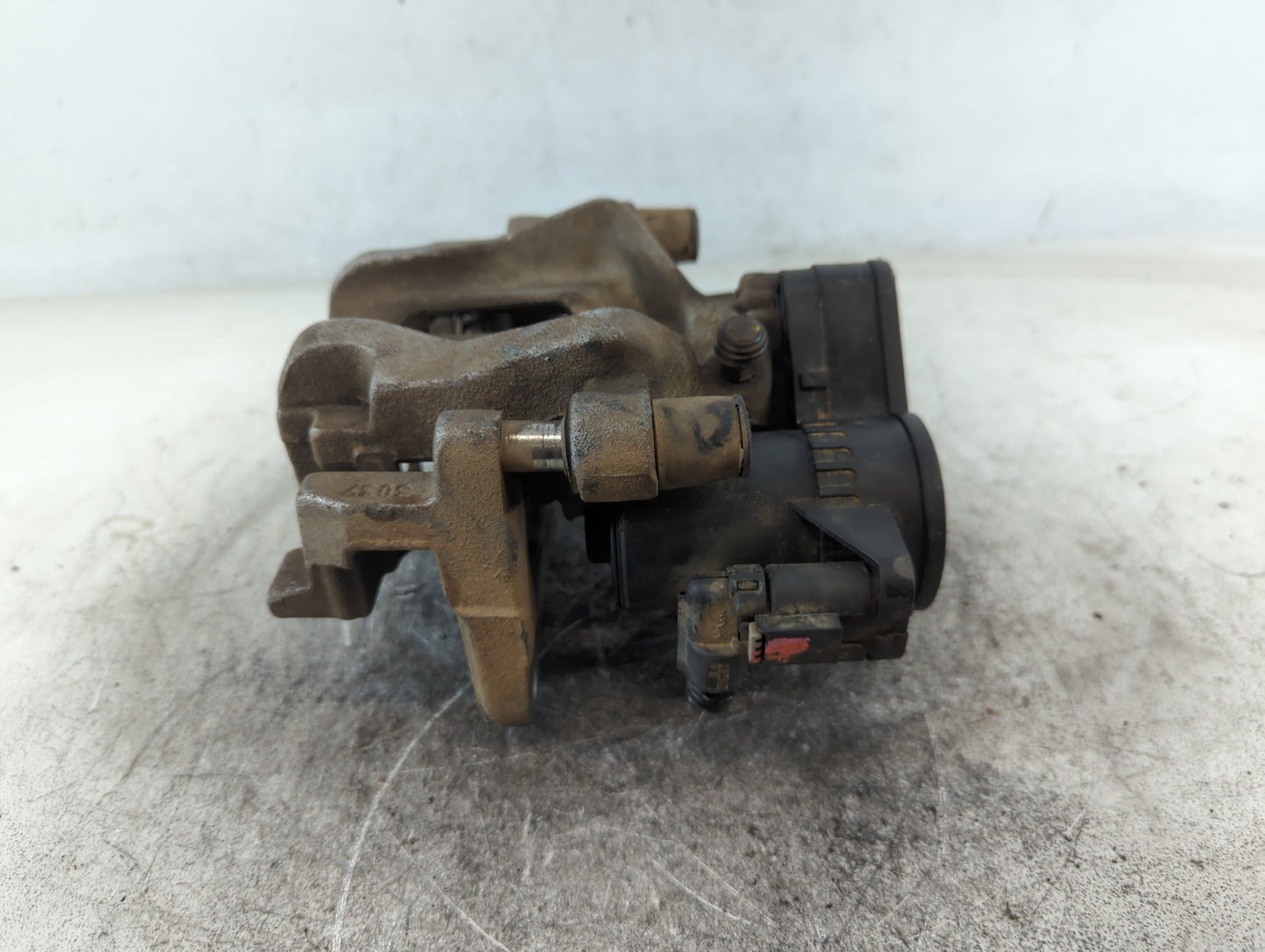 2017-2020 Chrysler Pacifica Front Passenger Right Brake Caliper 699897 - Oemusedautoparts1.com