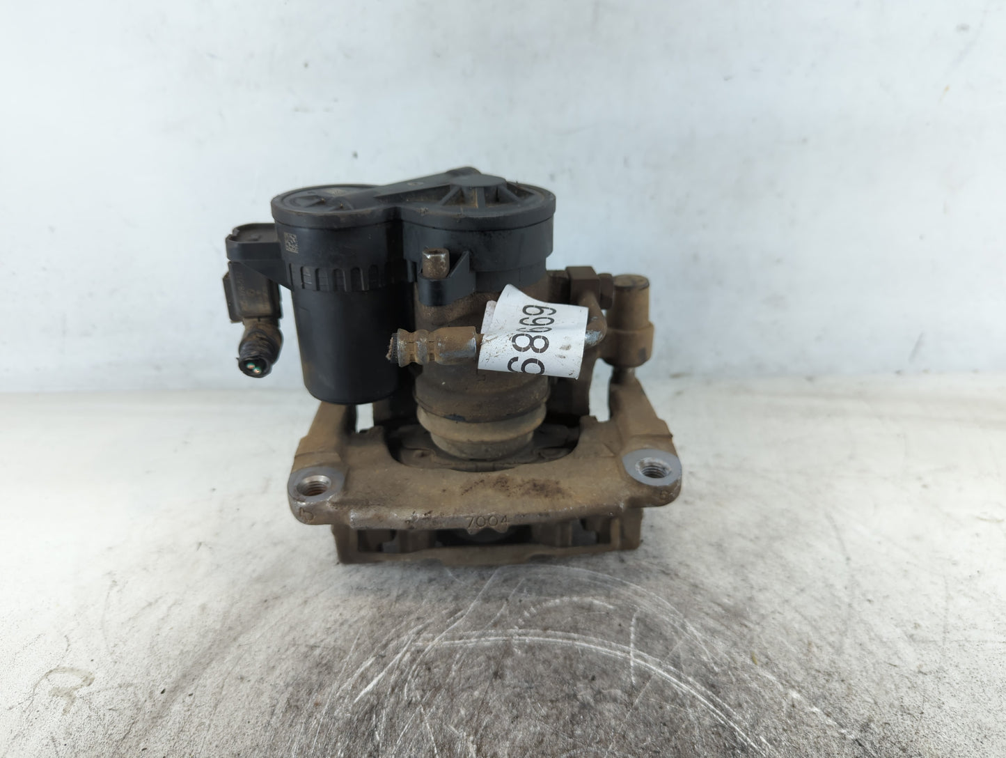2017-2020 Chrysler Pacifica Front Passenger Right Brake Caliper 699897 - Oemusedautoparts1.com