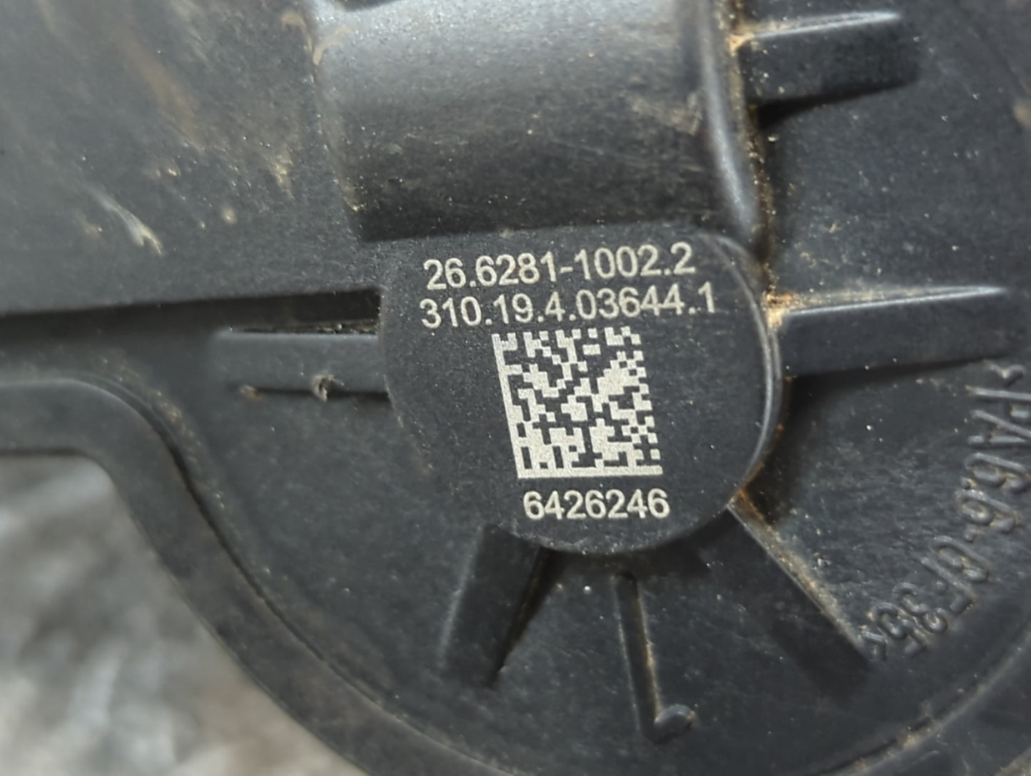 2017-2020 Chrysler Pacifica Front Passenger Right Brake Caliper 699897 - Oemusedautoparts1.com