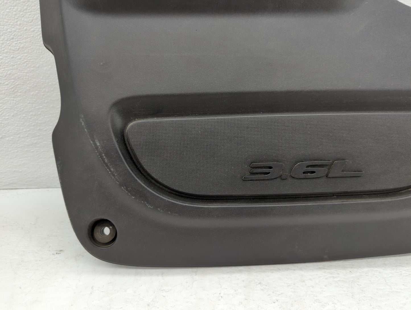 2020 Chrysler Pacifica Engine Cover - Oemusedautoparts1.com