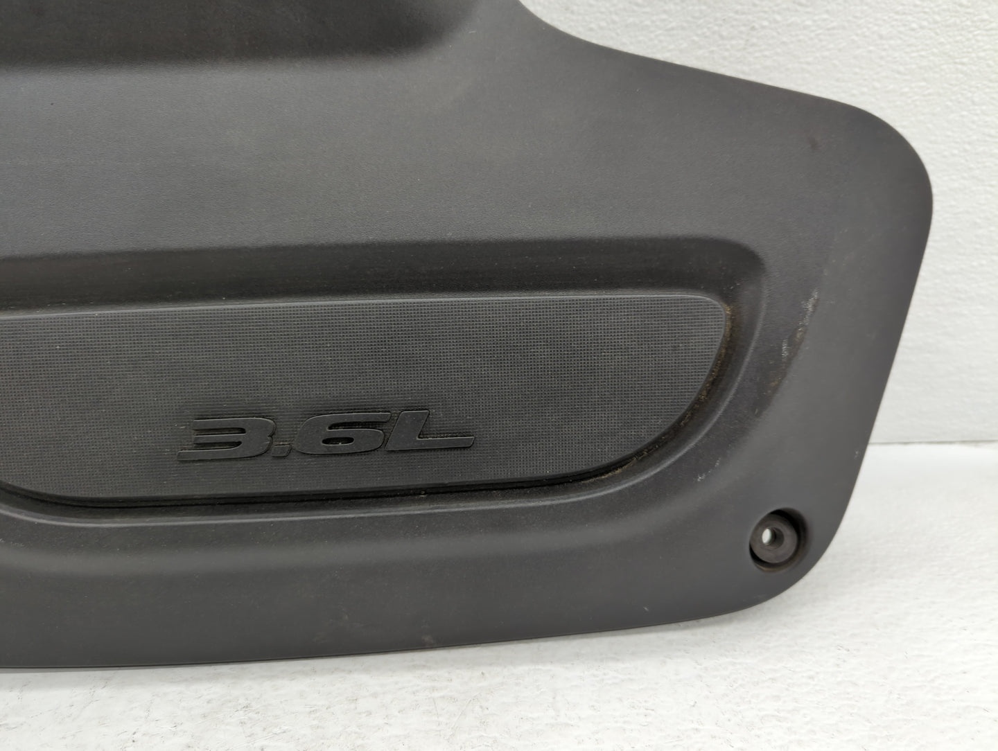 2020 Chrysler Pacifica Engine Cover - Oemusedautoparts1.com