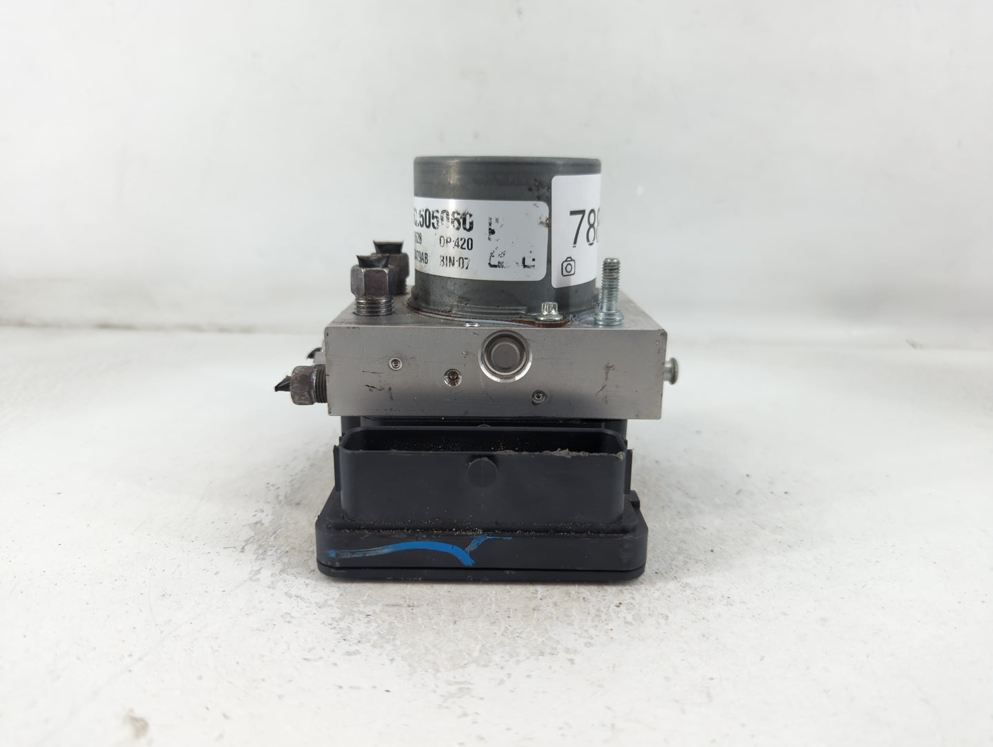2019-2020 Chrysler Pacifica ABS Pump Control Module Replacement P/N:68438479AB Fits Fits 2019 2020 OEM Used Auto Parts - Oem